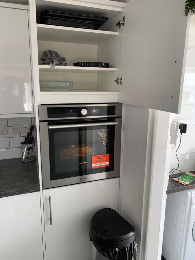 Relaxing Home - 7-10Min To Bournemouth Sandy Beach By Car - Private Garden, Parking And Spa Exterior foto