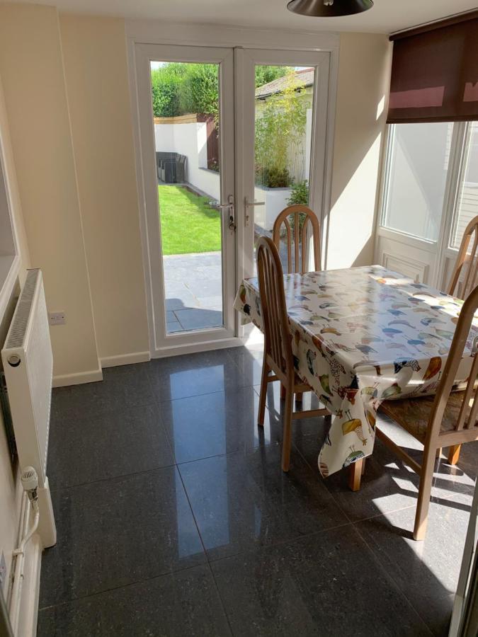 Relaxing Home - 7-10Min To Bournemouth Sandy Beach By Car - Private Garden, Parking And Spa Exterior foto